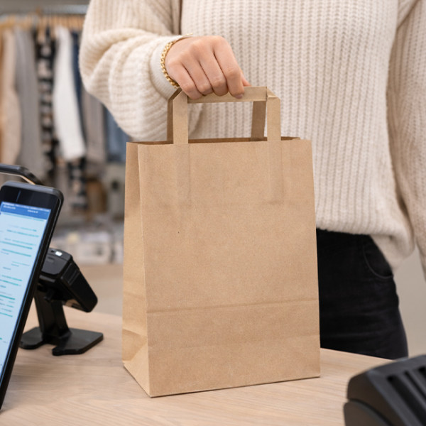 Cartón de bolsas ecológicas de papel kraft marrón para tiendas
