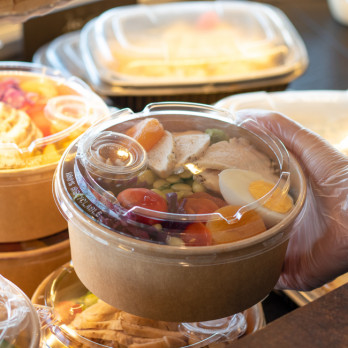 Bol de cartón kraft y tapa de PET 780 ml