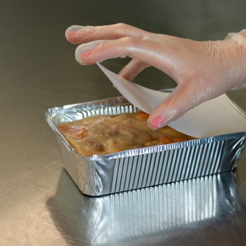 Tapa plana para bandeja de aluminio de 900 ml