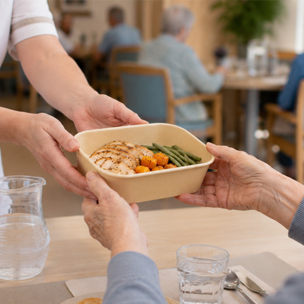 Bandeja de bambú desechable para residencias de ancianos