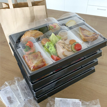 Bandeja de comida de lujo de plástico blanco y negro 38,7 x 24,7 cm - 5 compartimentos