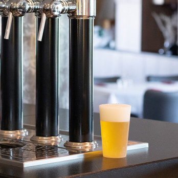 Vaso reutilizable translúcido neutro de 33 cL y 25 cL de capacidad