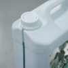 Lata de 5 L de detergente desinfectante virucida
