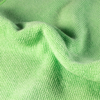 Toallita de microfibra verde con lazo - Gama Extra