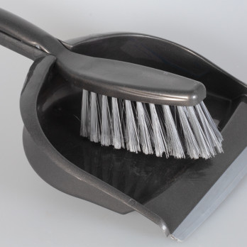 Juego de recogedor y cepillo de plástico