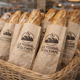 Baguette tradition envasada en una bolsa personalizada para la tradición